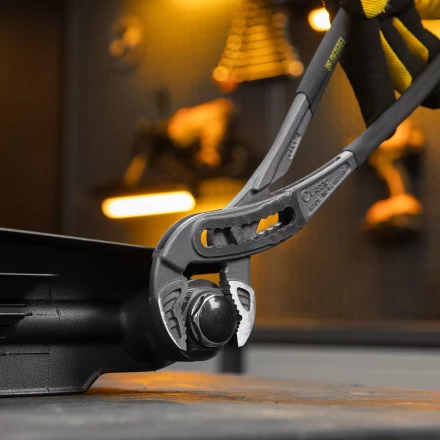 Клещи переставные Denzel 17903, обливные рукоятки, 300 мм купить в Перми