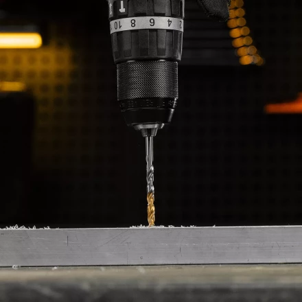 Сверло спиральное по металлу Denzel 5 x 86 мм, Р6М5, Golden Tip, 718233 купить в Перми