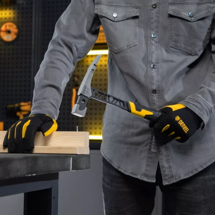 Молоток каменщика Denzel 10633, 680 г, цельнокованый, двухкомпонентная обрезиненная рукоятка купить в Перми