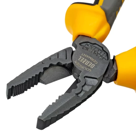 Плоскогубцы комбинированные 165 мм Denzel 17080, трехкомпонентные рукоятки купить в Перми