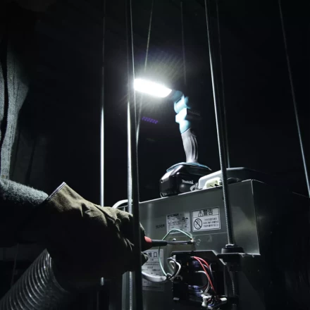 Аккумуляторный фонарь Makita DML801 (DEBDML801) купить в Перми