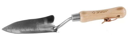 Совок ЗУБР садовый из нерж стали, удлиненный, с деревянной ручкой и шкалой 4-39465 купить в Перми