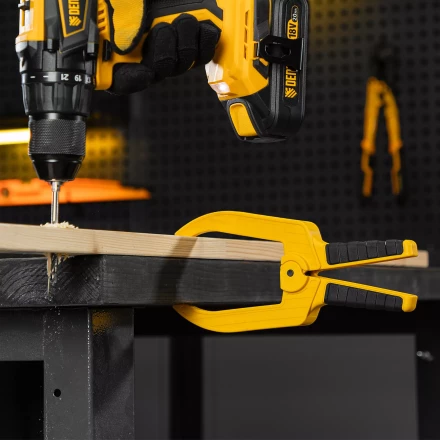 Струбцина клещеобразная Denzel, удлиненная 75 х 110 мм двухкомпонентные рукоятки, 20790 купить в Перми