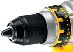 Дрель-винтоверт аккумуляторная DeWalt DCD 932 М2 купить в Перми
