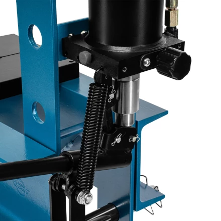 Пресс гидравлический с манометром и педалью, 30 т // Stels 52316 купить в Перми