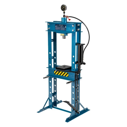 Пресс гидравлический с манометром и педалью, 30 т // Stels 52316 купить в Перми