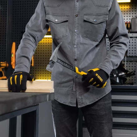 Молоток кровельщика 600 г, цельнокованый, боек с магнитом, двухкомп. обрезин. рук-ка Denzel 10623 купить в Перми