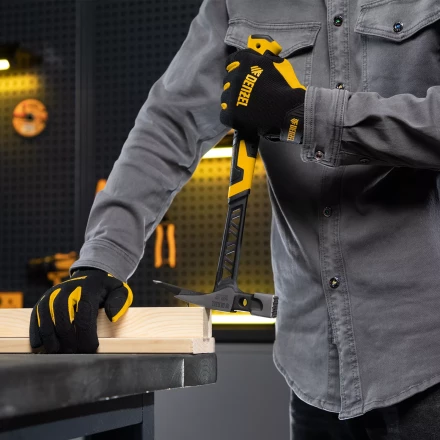 Молоток кровельщика 600 г, цельнокованый, боек с магнитом, двухкомп. обрезин. рук-ка Denzel 10623 купить в Перми