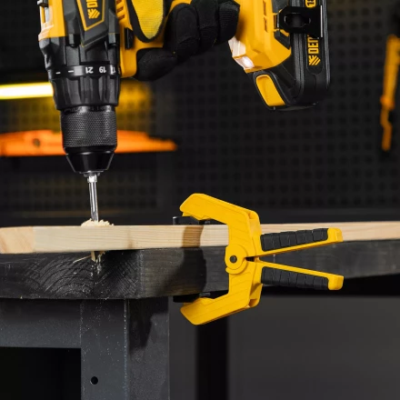 Струбцина клещеобразная Denzel, усиленная 65 х 50 мм, двухкомпонентные рукоятки, 20796 купить в Перми