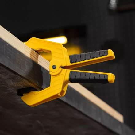 Струбцина клещеобразная Denzel, усиленная 65 х 50 мм, двухкомпонентные рукоятки, 20796 купить в Перми