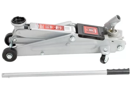 Домкрат гидравлический подкатной 3 тоны h подъема 130–410 мм поворотная ручка MATRIX 510345 купить в Перми