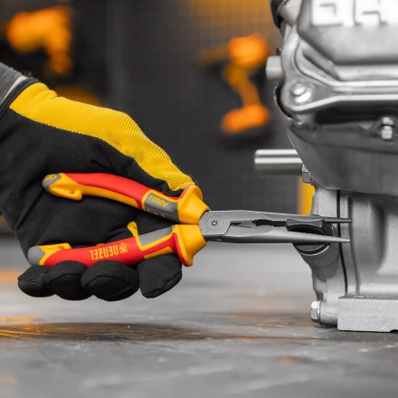 Длинногубцы прямые Denzel 17305, диэлектрические рукоятки до 1000 В, трехкомпонентные рукоятки, 205мм купить в Перми