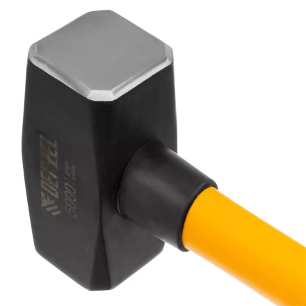 Кувалда 5000 г, кованая, фибергласовая  рукоятка c TPR покрытием, 880 мм Denzel 11024 купить в Перми