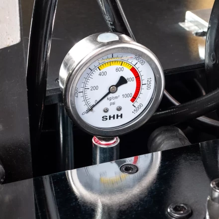 Стол КВТ СШО-150 NEO с комплектом шинообрабатывающего оборудования для шин до 150 мм (85683) купить в Перми