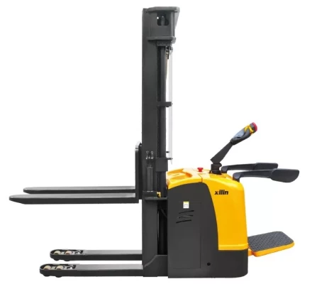 Штабелер самоходный 1,5 т 5,6 м XILIN CDDK15S Li-ion двухуровневый (с платформой) 24/225 В/Ач 1041014 купить в Перми
