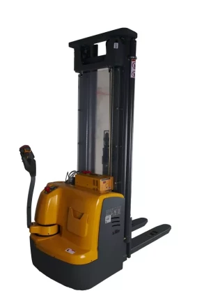 Штабелер самоходный 1,5 т 5,6 м XILIN CDDR15-III 24/200 В/Ач (сопровождаемый) 1010950 купить в Перми