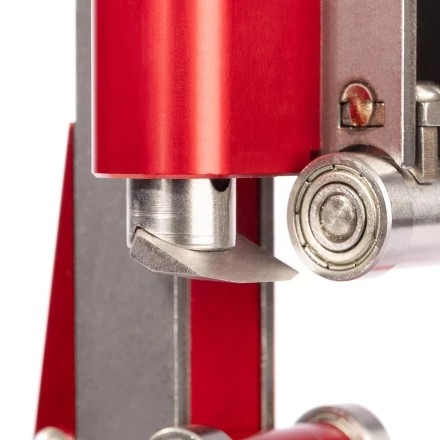 Инструмент КВТ FBS 16–52 для снятия полупроводящего экрана на кабелях из сшитого полиэтилена 16–52 мм (101903) купить в Перми