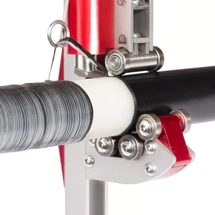 Инструмент КВТ FBS 16–52 для снятия полупроводящего экрана на кабелях из сшитого полиэтилена 16–52 мм (101903) купить в Перми