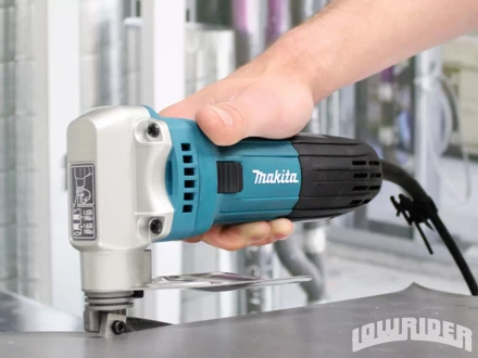 Листовые ножницы по металлу Makita JS1602 купить в Перми