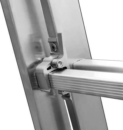 Лестница СИБИН универсальная, трехсекционная со стабилизатором, 7 ступеней 38833-07 купить в Перми