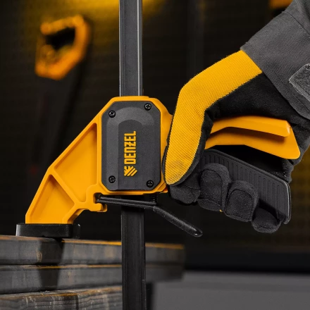 Струбцина F-образная Denzel, быстрозажимная, 600 х 80 мм, усиленный нейлоновый корпус 20508 купить в Перми