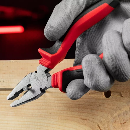 Плоскогубцы комбинированные Matrix, 180 мм, хром-ванадий, двухкомпонентные рукоятки, 17091 купить в Перми