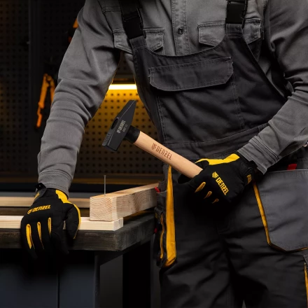 Молоток слесарный, 600 г Denzel, кованый квадратный боек, буковая рукоятка, 10431 купить в Перми