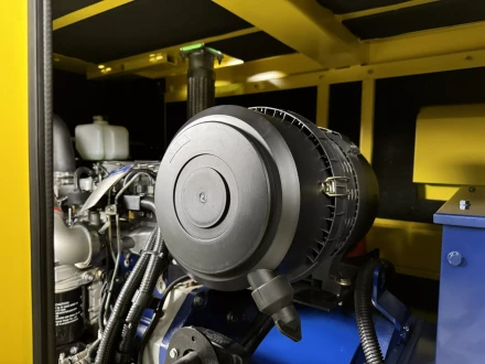 Дизельный генератор Vektor AD-100Y-T400 в шумозащитном кожухе с АВР купить в Перми