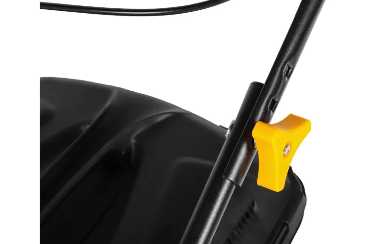 Бензиновая газонокосилка CHAMPION LM4215 купить в Перми