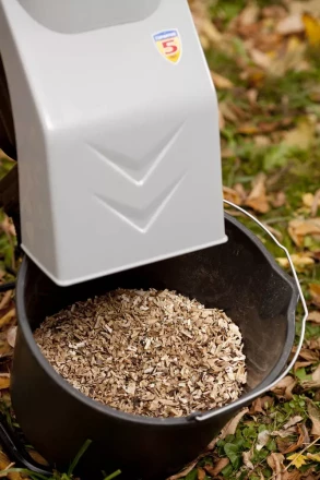 Измельчитель ЗУБР электрический, р/с 40мм, 1600Вт ЗИЭ-40-1600 купить в Перми