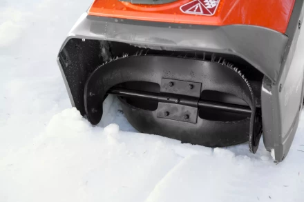 Бензиновый снегоуборщик Husqvarna ST 131 купить в Перми