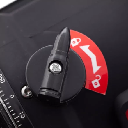 Лазерный уровень ML 06 Green, 30 м, 520 нм, аккумулятор Li 2800 мАч, резьба 5/8&quot; Matrix 35067 купить в Перми