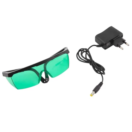 Лазерный уровень ML 06 Green, 30 м, 520 нм, аккумулятор Li 2800 мАч, резьба 5/8&quot; Matrix 35067 купить в Перми