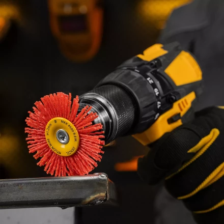 Щетка для дрели Denzel, 65 мм, Плоская, со шпилькой, нейлоновая щетина, 74433 купить в Перми