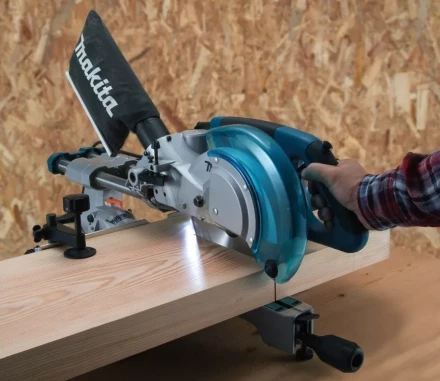 Пила торцовая Makita LS0815FLN купить в Перми