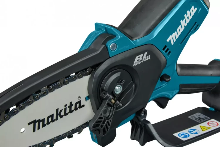 Аккумуляторная цепная пила 12V, 10см Makita UC100DZ (без АКБ и ЗУ) купить в Перми