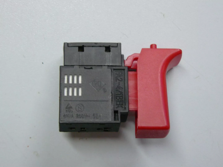 Выключатель FA2-4/1 BEK 4(4)A 250V~ 5E4 V000-000-677 купить в Перми