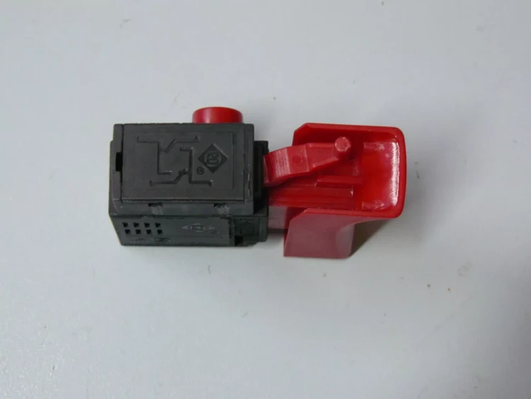 Выключатель FA2-4/1 BEK 4(4)A 250V~ 5E4 V000-000-677 купить в Перми