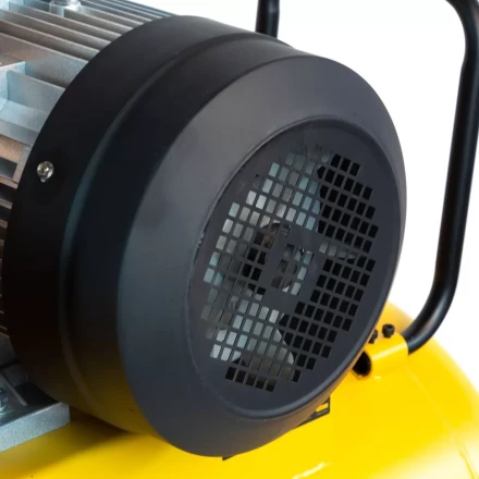 Компрессор воздушный BCI3000-T/200, ременный привод , 3.0 кВт, 200 литров, 530 л/мин Denzel 58119 купить в Перми