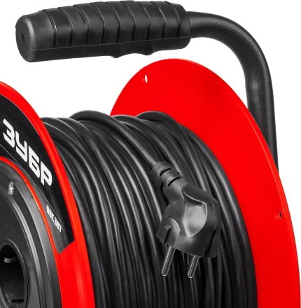 Удлинитель на катушке &quot;ПВС 307&quot;, 50 м, 2500 Вт, 4 гнезда, ПВС 3х0,75 кв мм, ЗУБР 55083-50 купить в Перми