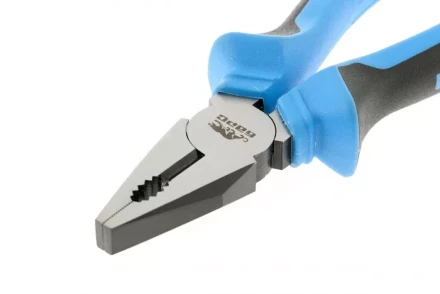 Плоскогубцы комбинированные 180 мм хром-ванадий двухкомпонентные рукоятки БАРС 16997 купить в Перми